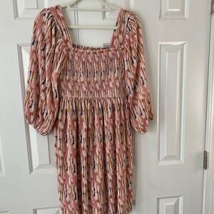 Maternity Pink Patterned Dress with Puff Sleeves